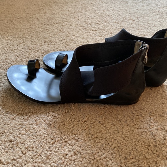 Michael Kors zip back sandals - Picture 2 of 7